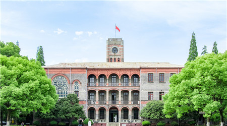 清新校園明媚草地